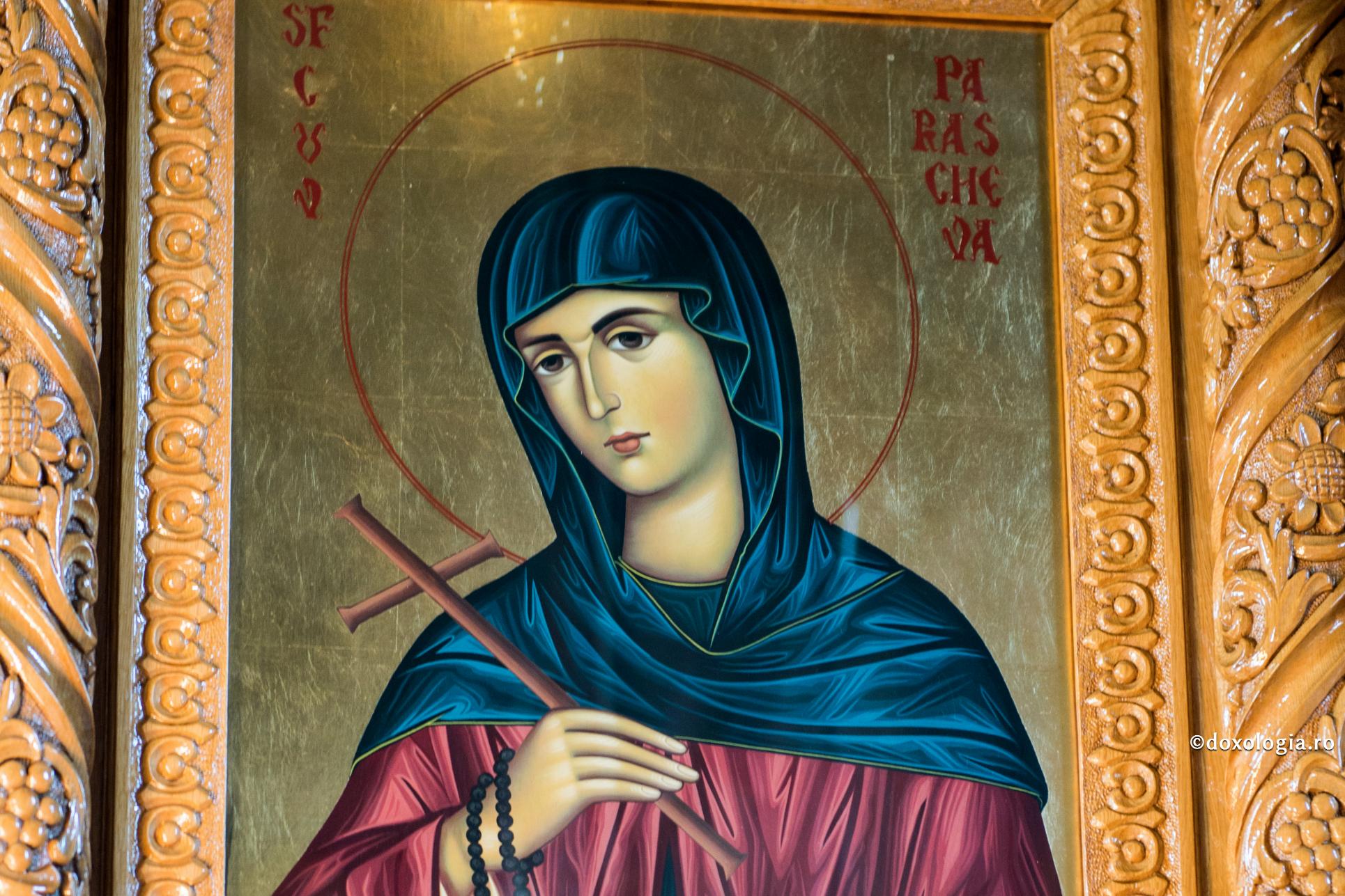 O femeie este vindecată de ulcer, iar un copil scapă de moarte - Minunile Sfintei Parascheva