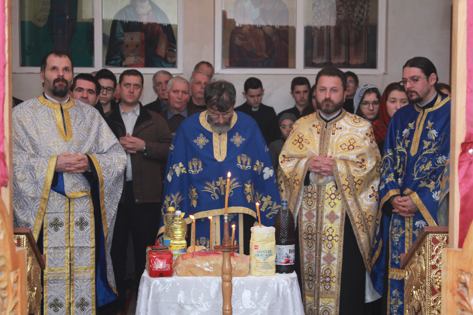 Sfinţii Trei Ierarhi, sărbătoriţi la Seminarul Teologic Liceal Ortodox din Dorohoi