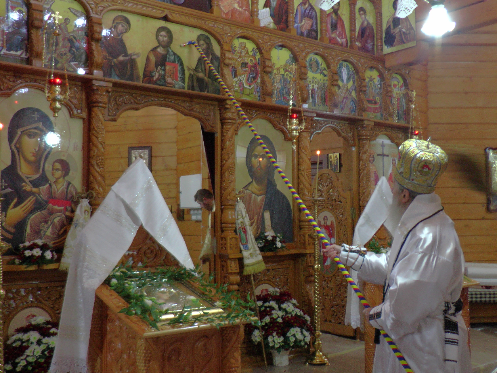 Sfințire de biserică în localitatea suceveană Straja Sfințire de biserică în localitatea suceveană Straja