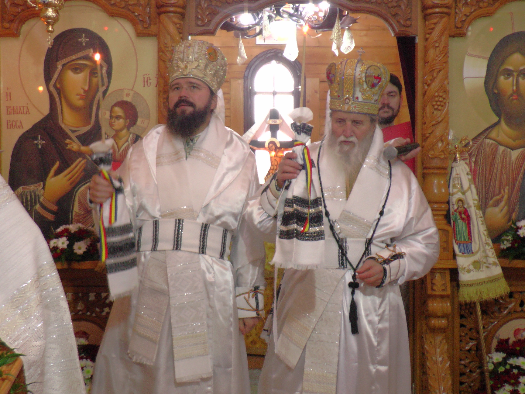 Sfințire de biserică în localitatea suceveană Straja