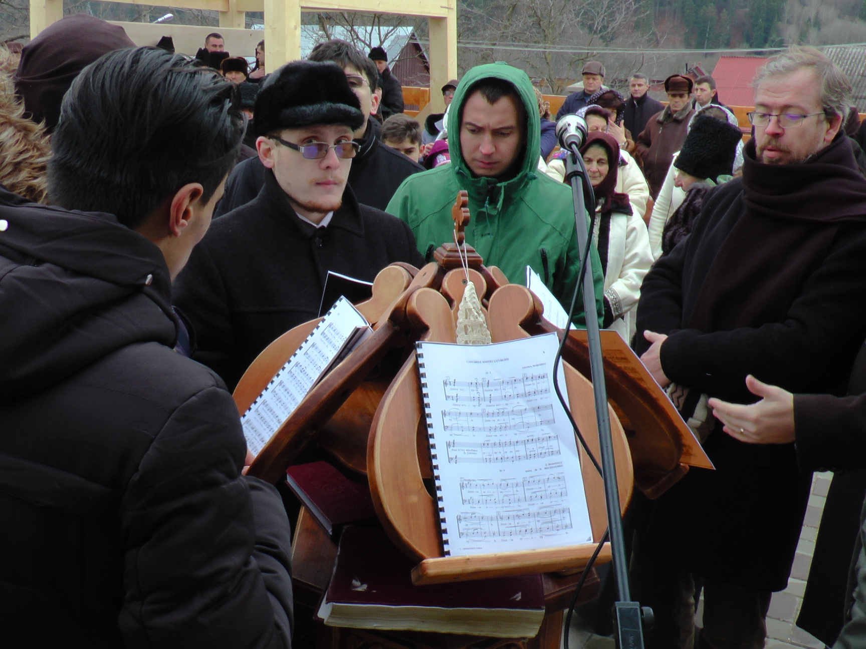 Sfințire de biserică în localitatea suceveană Straja
