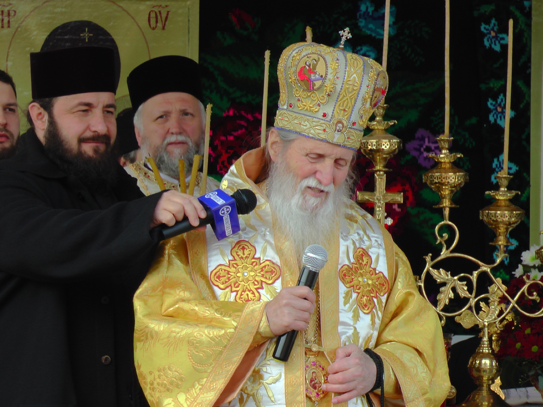 Sfințire de biserică în localitatea suceveană Straja