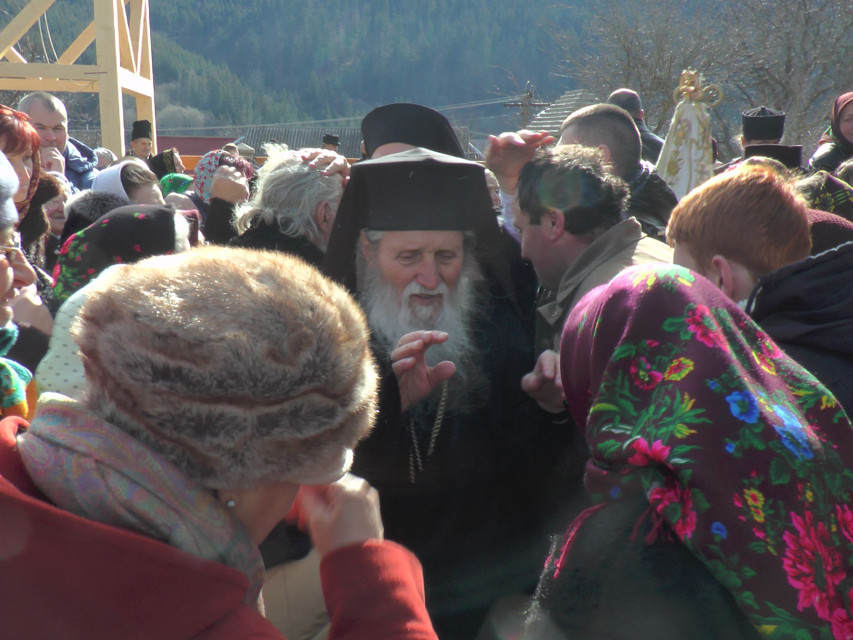 Sfințire de biserică în localitatea suceveană Straja
