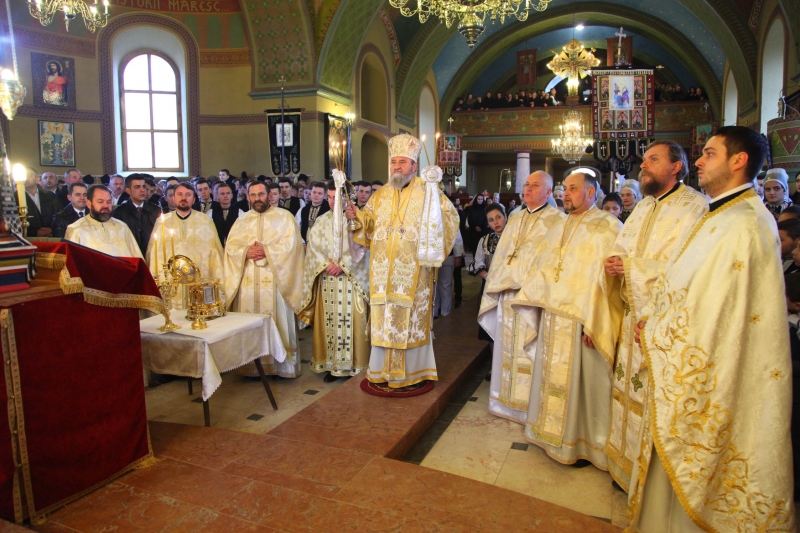 Resfințirea bisericii din Poiana Sibiului