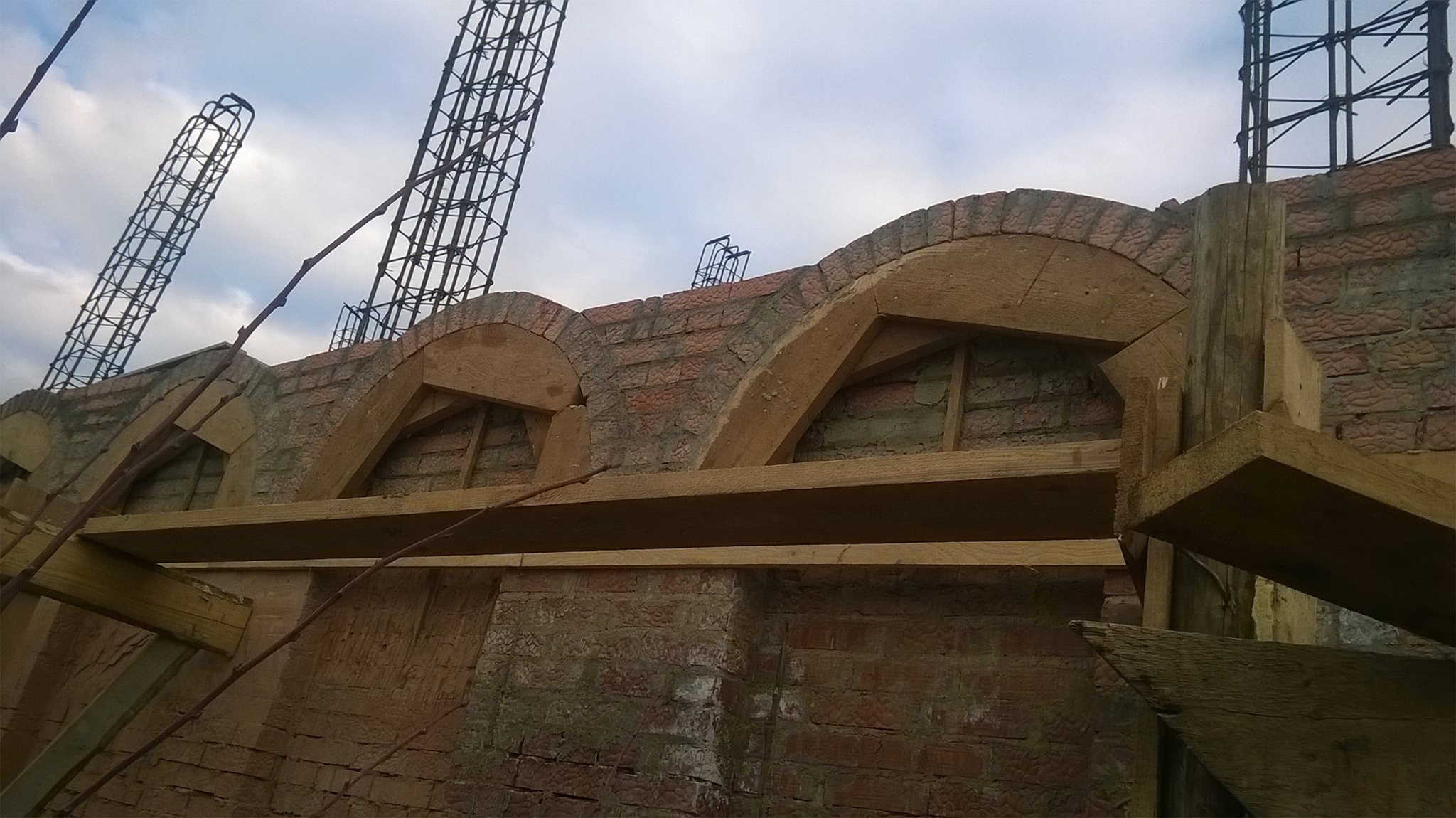 S-au reluat lucrările la biserica din Andrieşeni