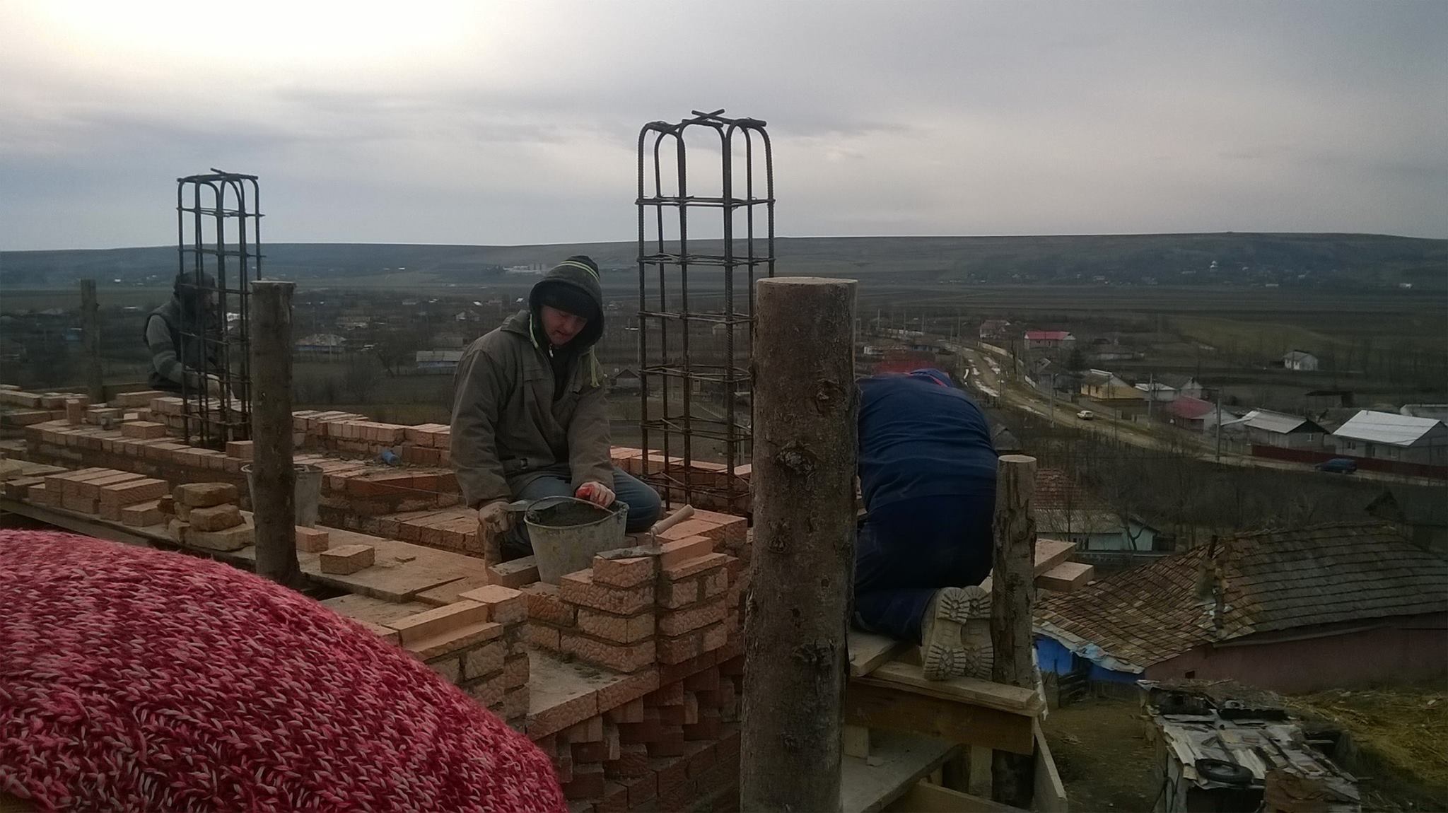 S-au reluat lucrările la biserica din Andrieşeni