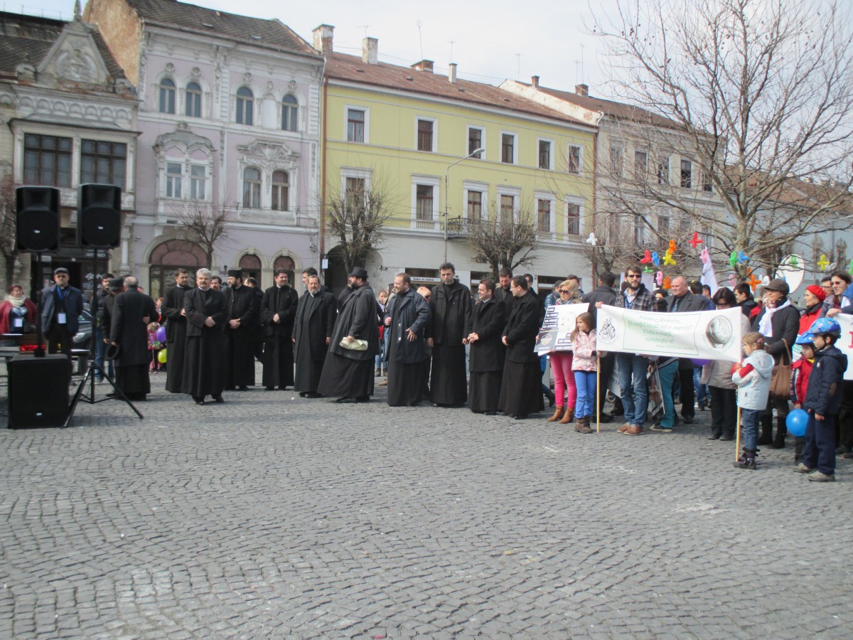 Peste 1.000 de clujeni au participat la „Marşul pentru viaţă”