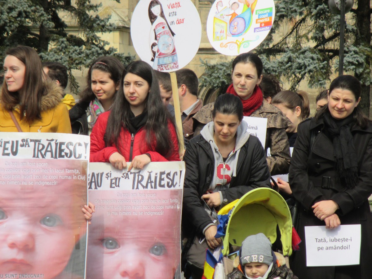 Peste 1.000 de clujeni au participat la „Marşul pentru viaţă”