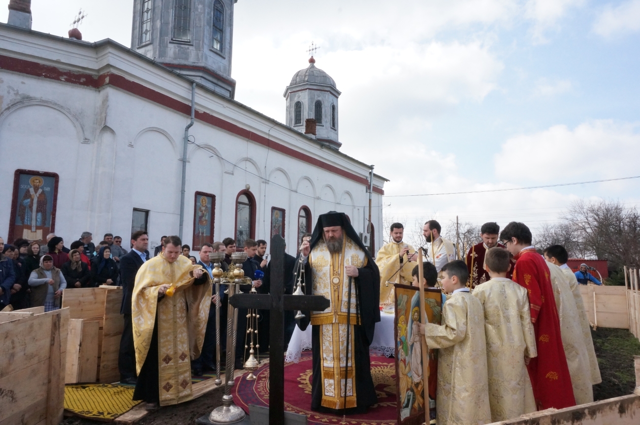 Piatră de temelie pentru o nouă capelă mortuară