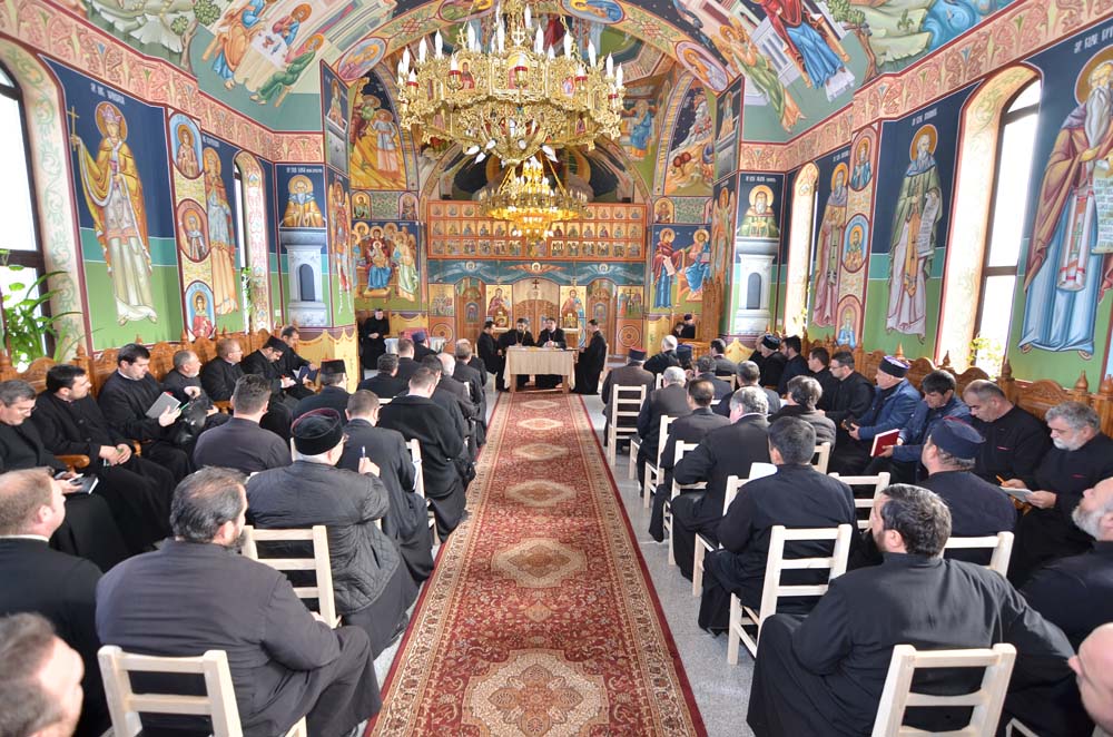 Conferiţe administrative cu preoţii din protoieriile Titu, Găești și Pucioasa