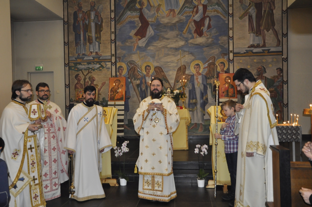 Comuniune în slujire și rugăciuni pentru sănătatea Regelui Mihai, la Oslo Comuniune în slujire și rugăciuni pentru sănătatea Regelui Mihai, la Oslo