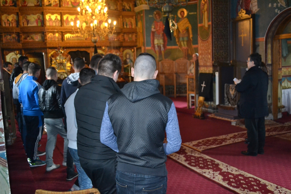 Activități cu tinerii privați de libertate la Biserica "Nașterea Maicii Domnului" din Tg. Ocna Activități cu tinerii privați de libertate la Biserica "Nașterea Maicii Domnului" din Tg. Ocna