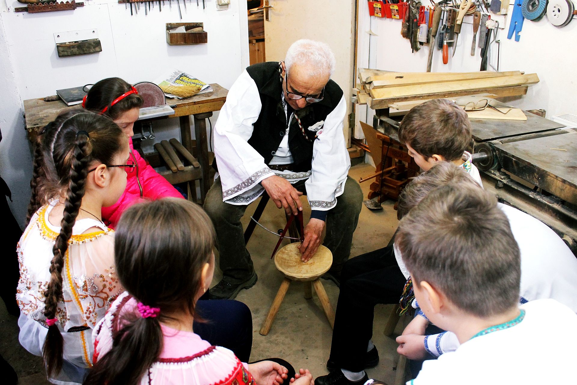 Constantin Brâncuși a fost omagiat la Curtea de Argeș Constantin Brâncuși a fost omagiat la Curtea de Argeș