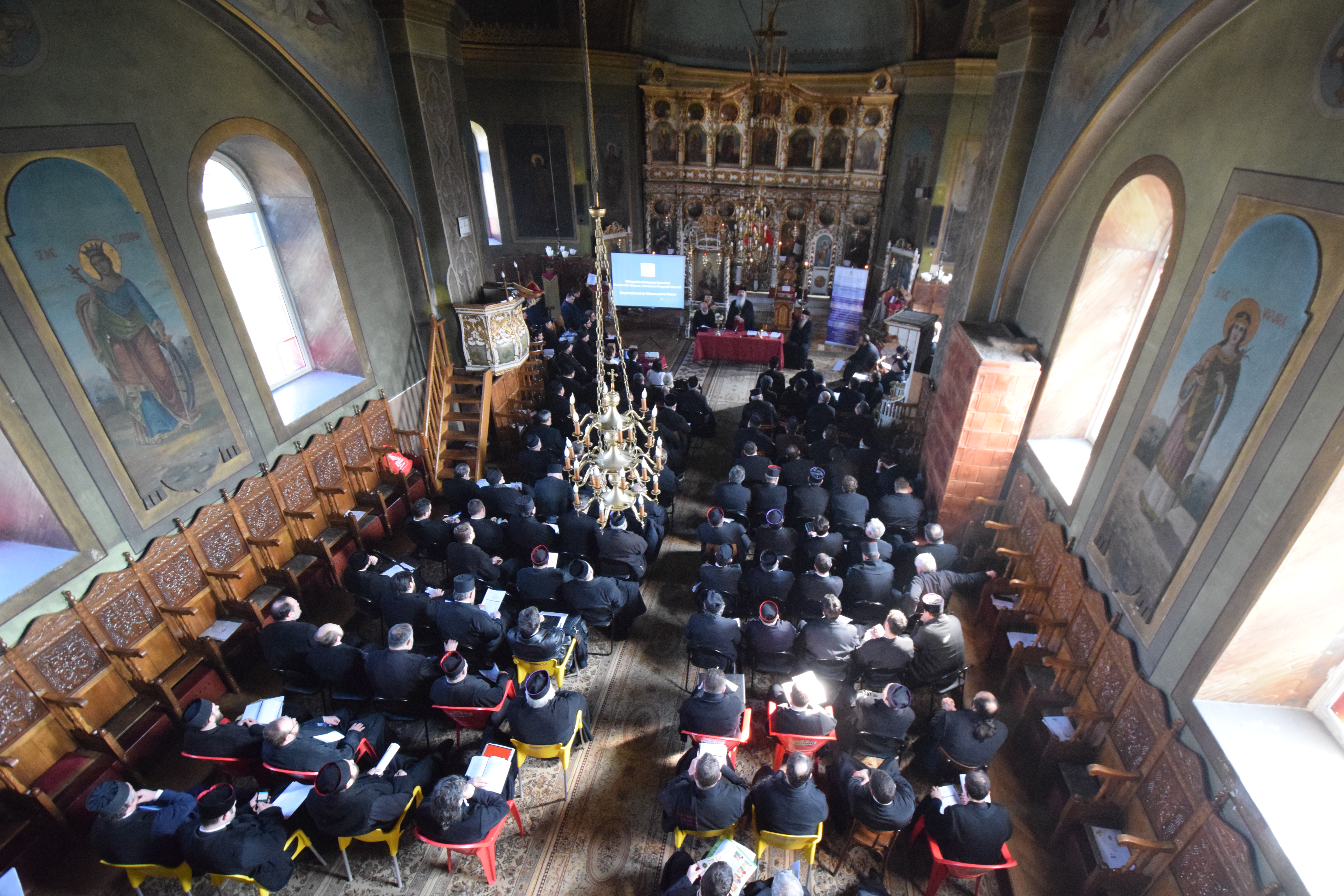 Preoții din Protopopiatul Piatra Neamț, îndemnați să desfășoare activități cu tinerii