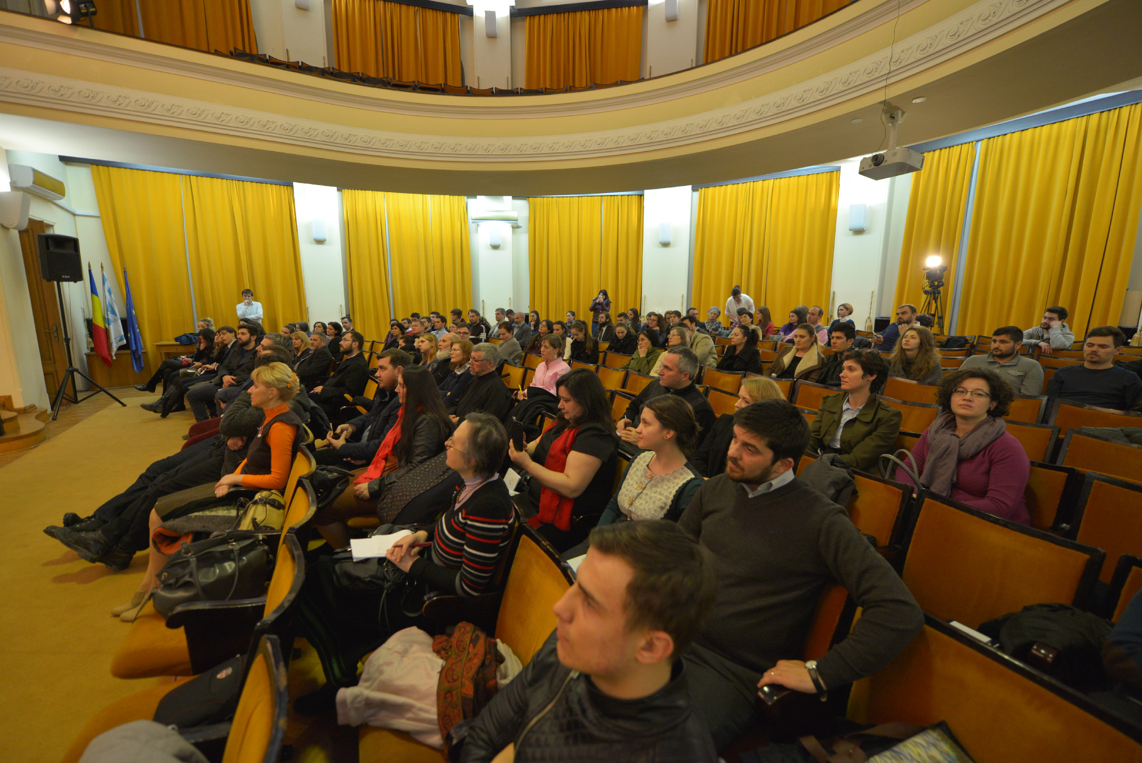 „Familia mai mult trebuie să formeze, decât să informeze”