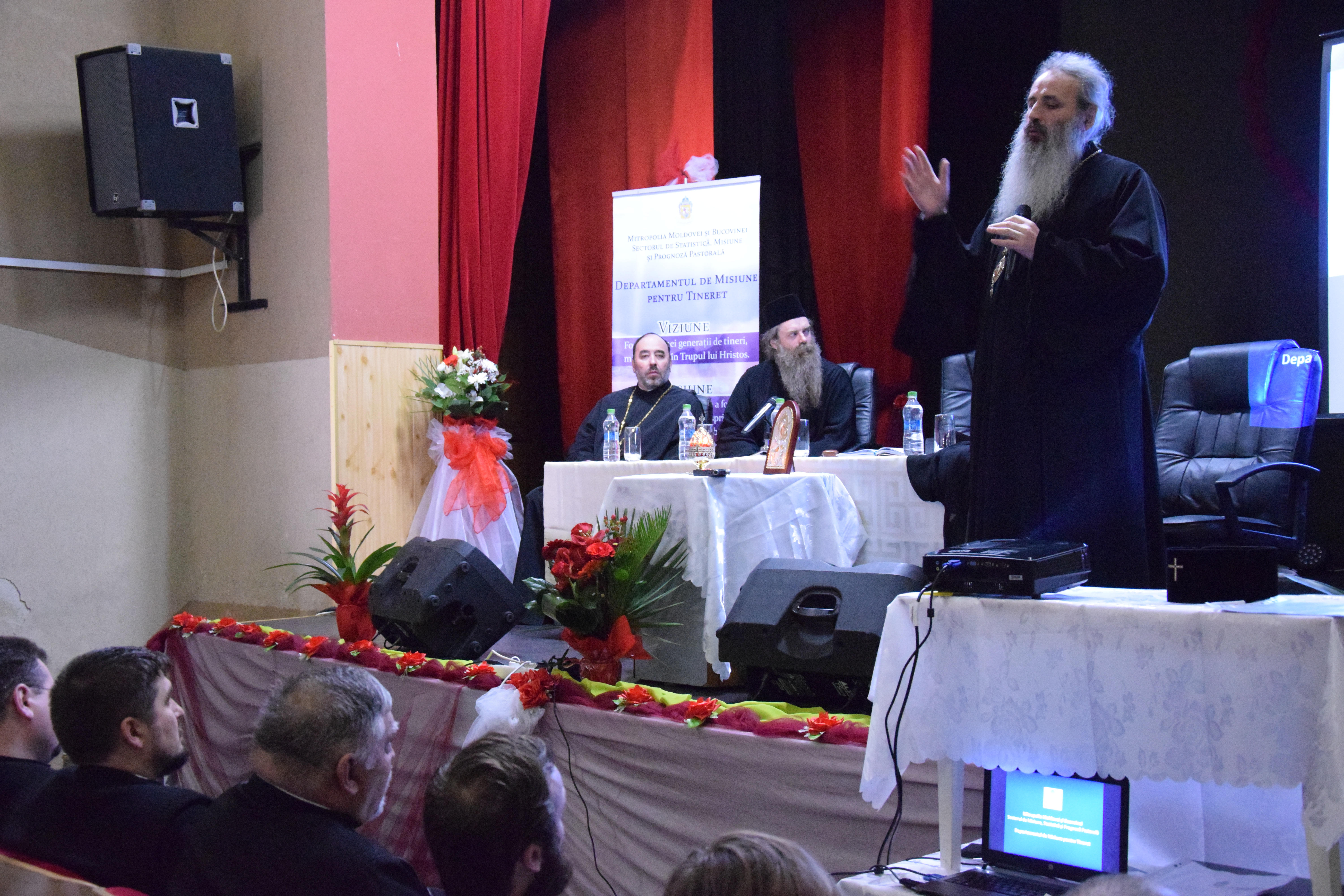 Conferință semestrială preoțească: „Preotul și tânărul împreună pe drumul către Dumnezeu“. Conferință semestrială preoțească: „Preotul și tânărul împreună pe drumul către Dumnezeu“.
