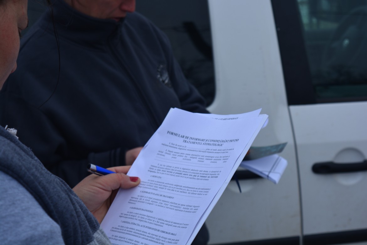 „Dăruiește un zâmbet”, proiectul Colegiului „Sf. Nicolae” pentru copiii din Stânca, Pocreaca și Doroșcani