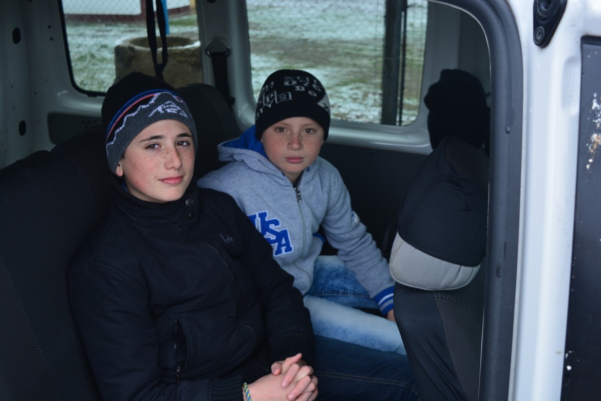 „Dăruiește un zâmbet”, proiectul Colegiului „Sf. Nicolae” pentru copiii din Stânca, Pocreaca și Doroșcani