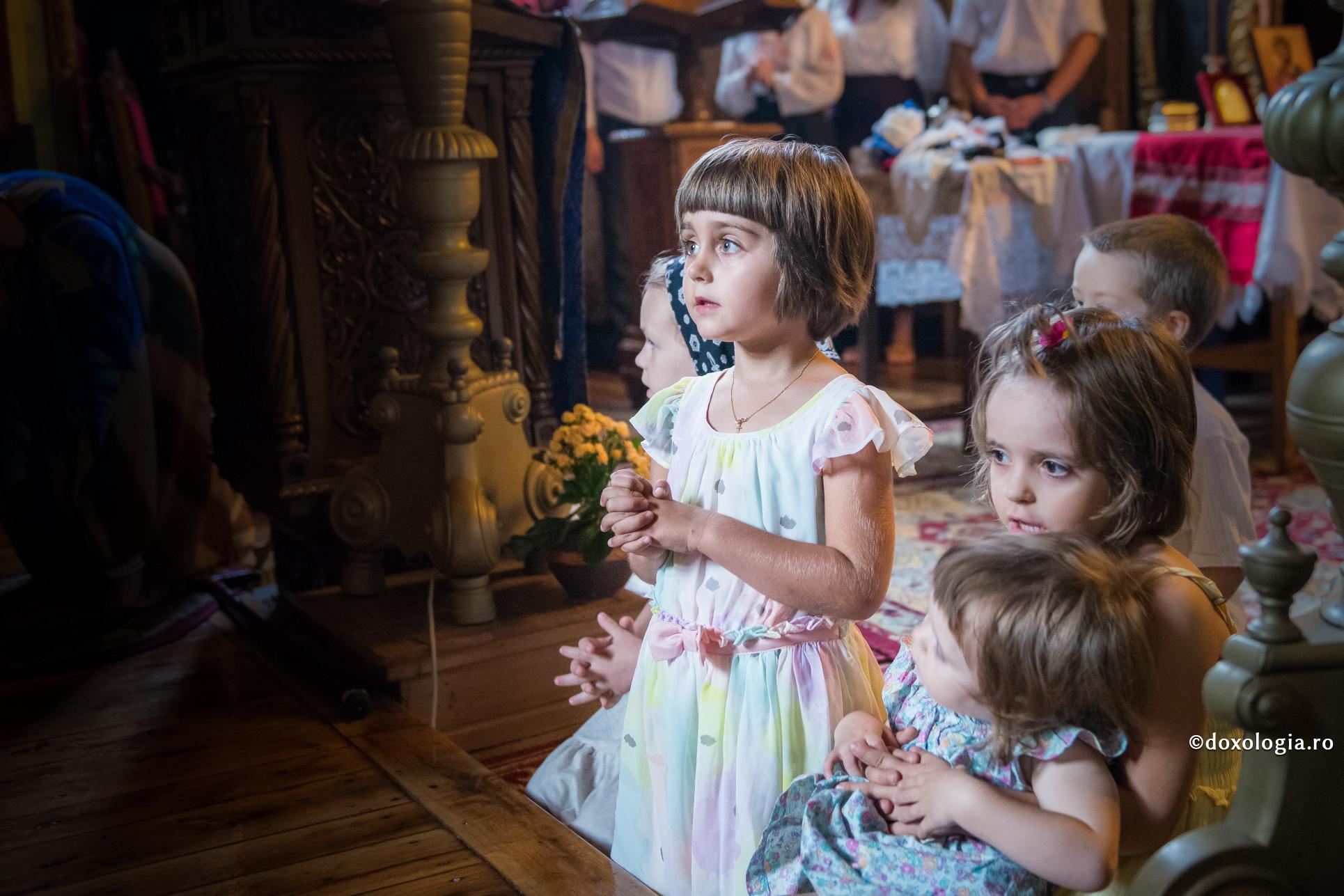 Joaca la biserică – de mână cu Hristos
