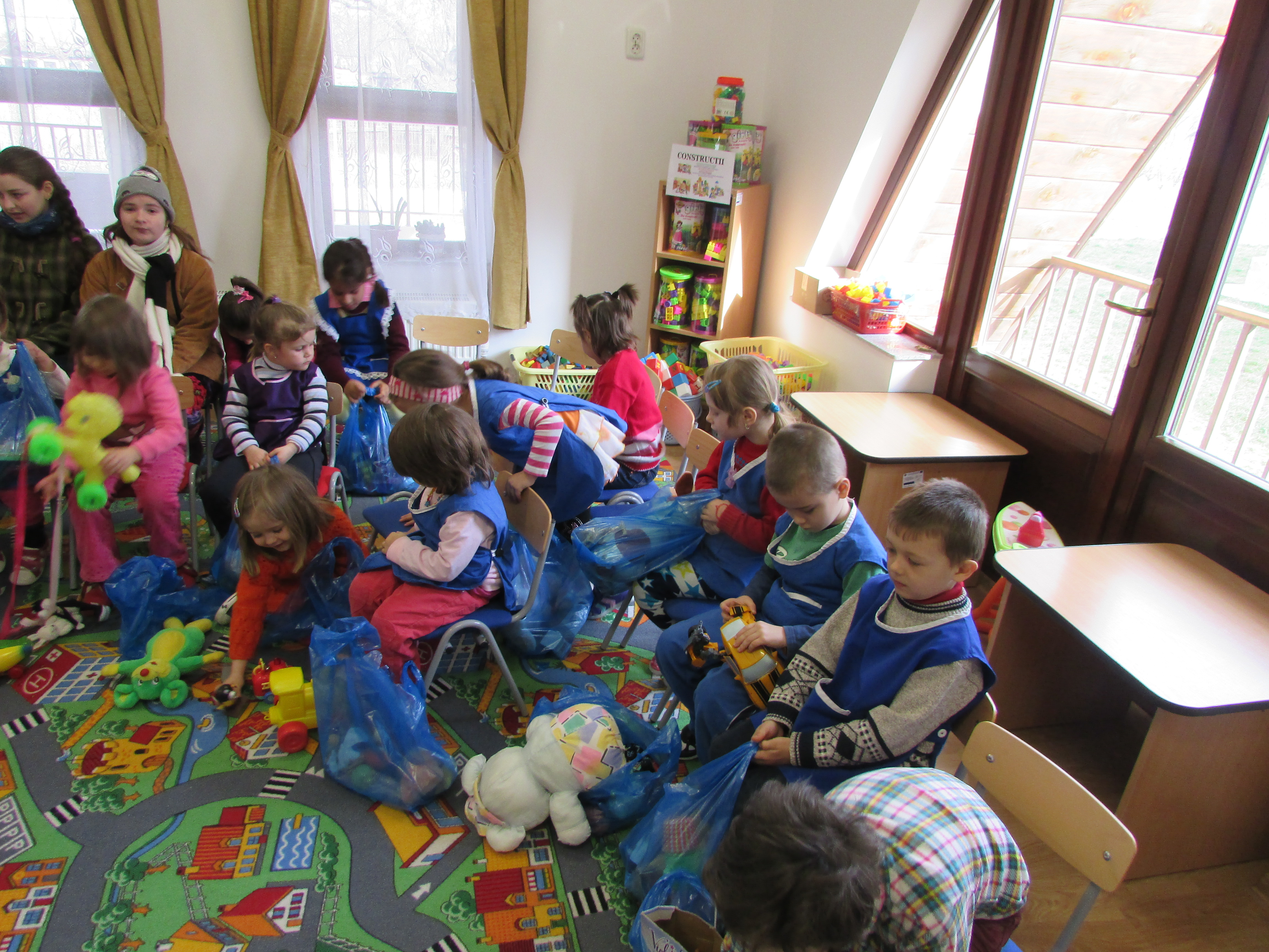 „Spital de jucării” deschis la Parohia Precista III din Piatra Neamţ