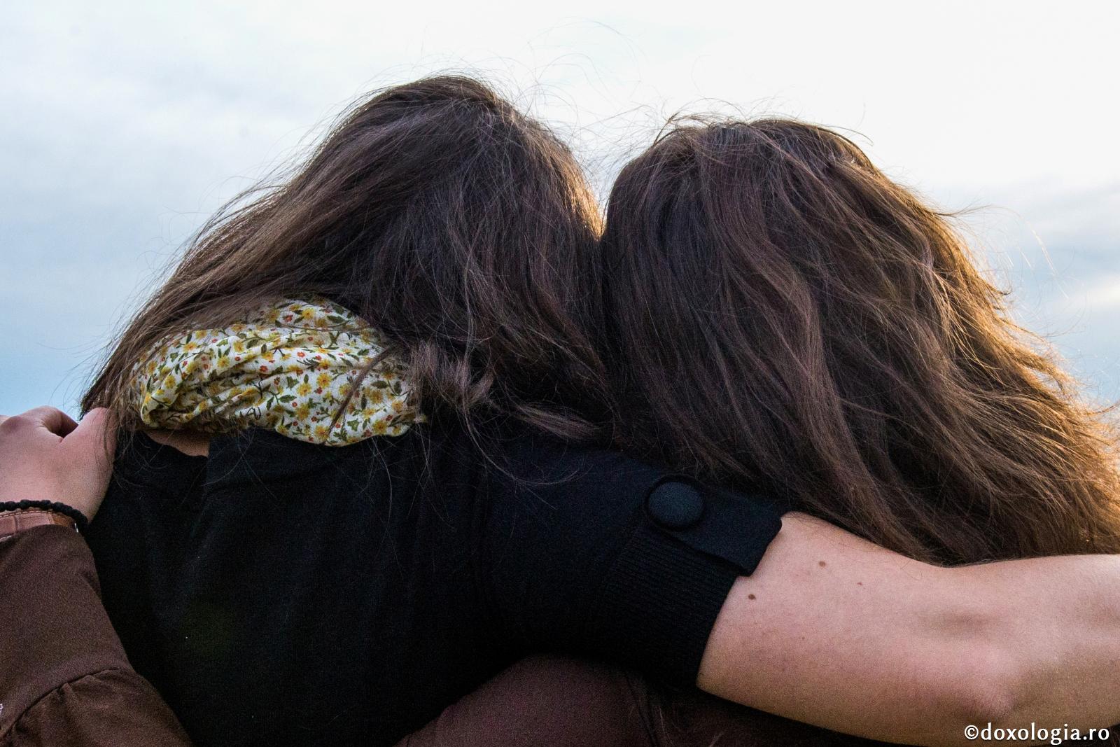 Ține de datoria iubirii...