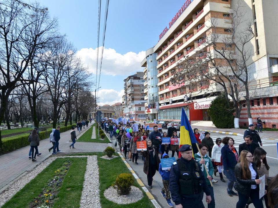 „Marşul pentru viaţă”, în Arhiepiscopia Târgoviștei