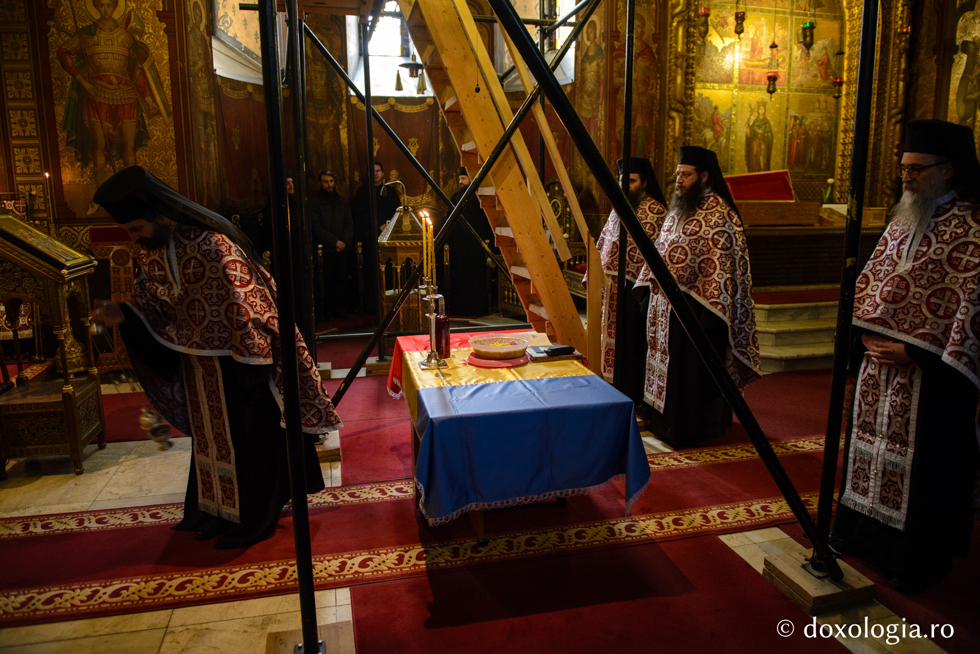 Parastas pentru ctitorul Mănăstirii „Sfinții Trei Ierarhi”