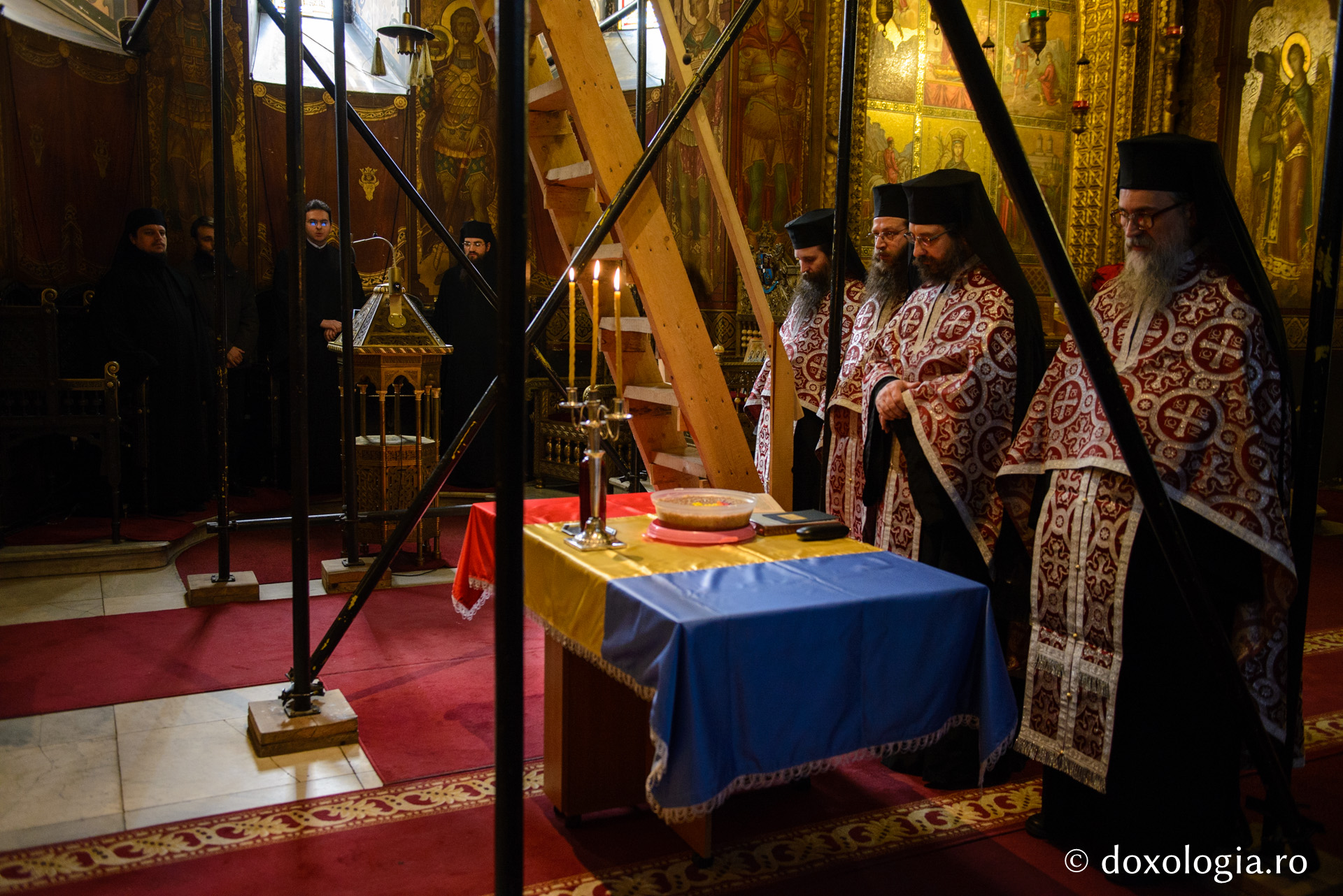 Parastas pentru ctitorul Mănăstirii „Sfinții Trei Ierarhi”