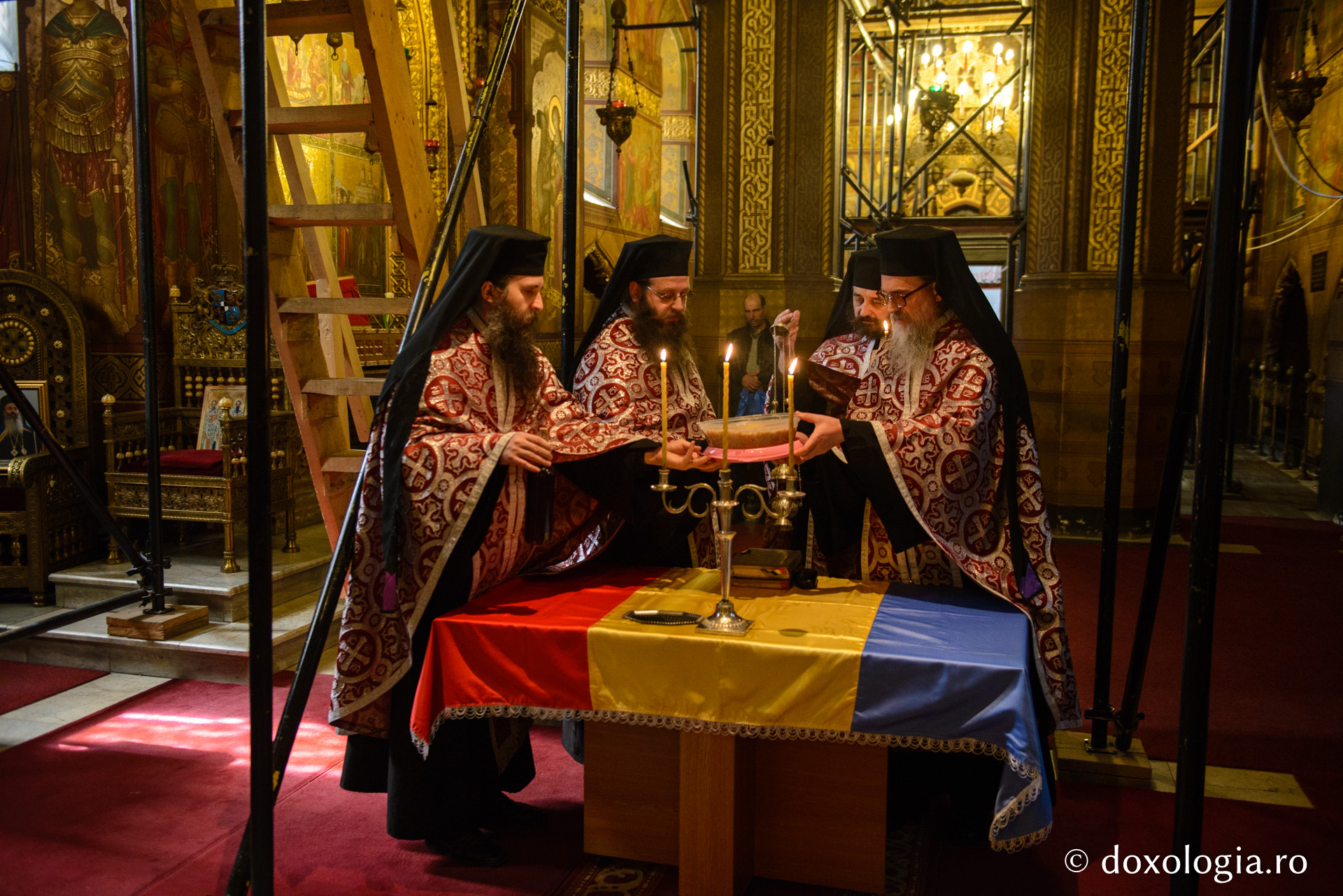 Parastas pentru ctitorul Mănăstirii „Sfinții Trei Ierarhi”