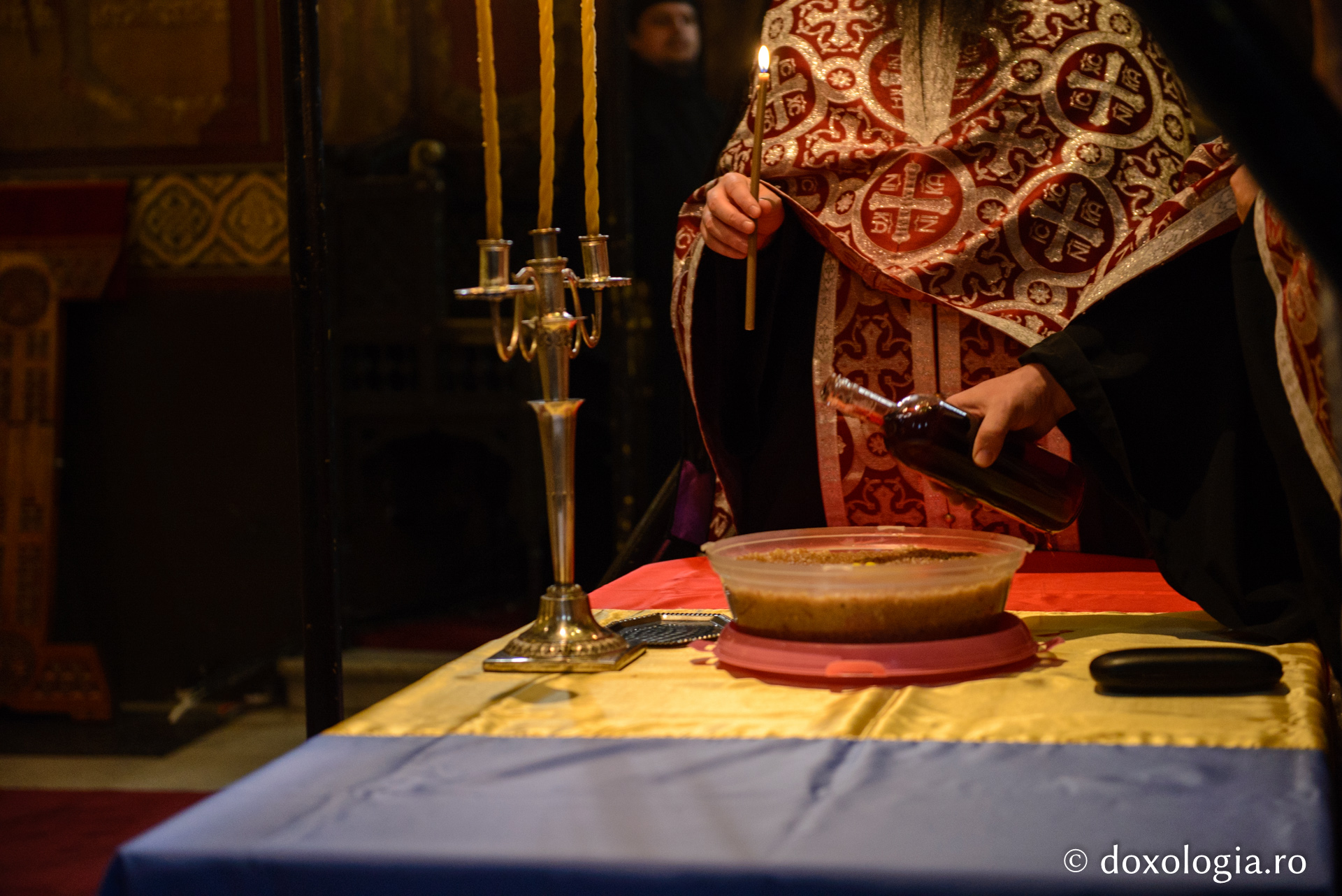 Parastas pentru ctitorul Mănăstirii „Sfinții Trei Ierarhi”