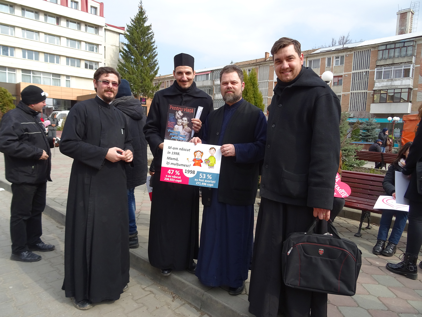 Oraşul Paşcani susţine viaţa, femeia şi familia