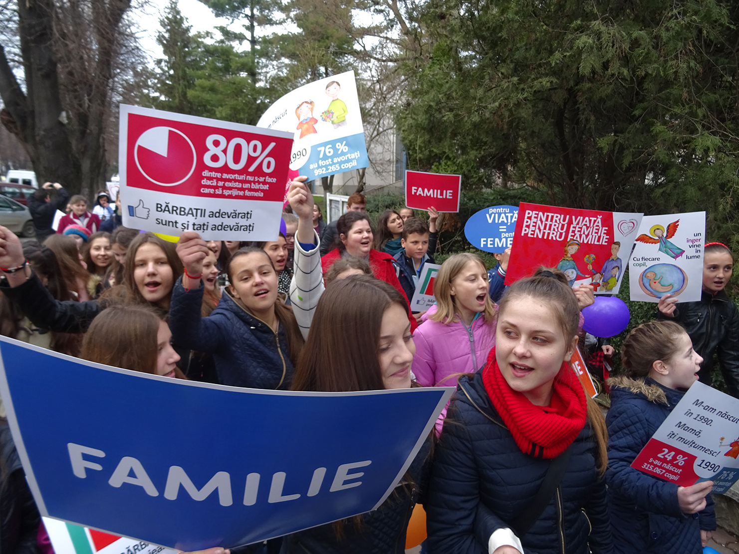 Oraşul Paşcani susţine viaţa, femeia şi familia