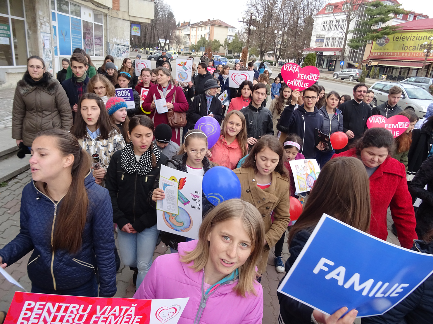 Oraşul Paşcani susţine viaţa, femeia şi familia