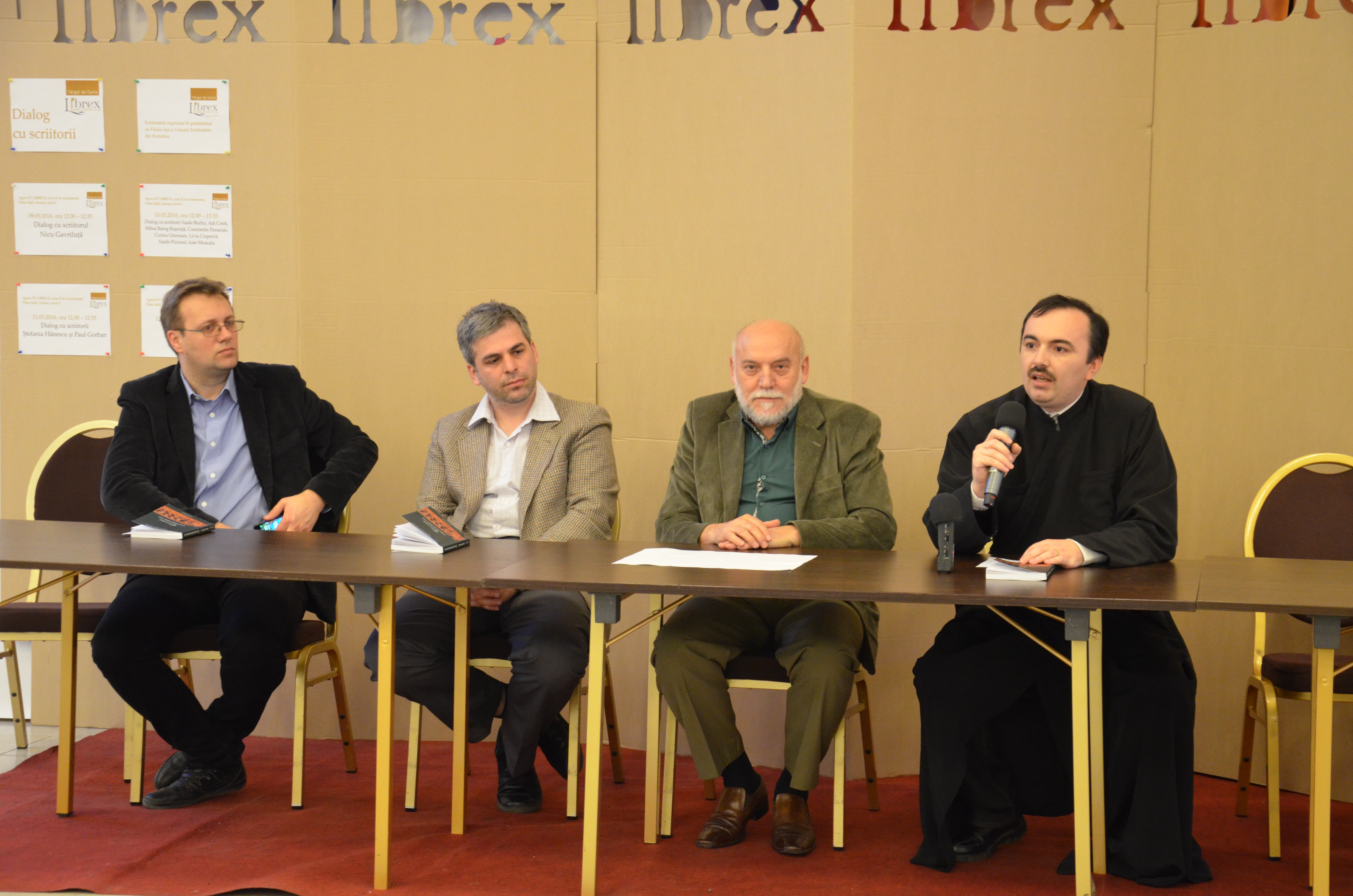 Foto: Ioana Stoian Volumul „Cuvântul coborât printre noi” de Cassian Maria Spiridon lansat la Librex 2016