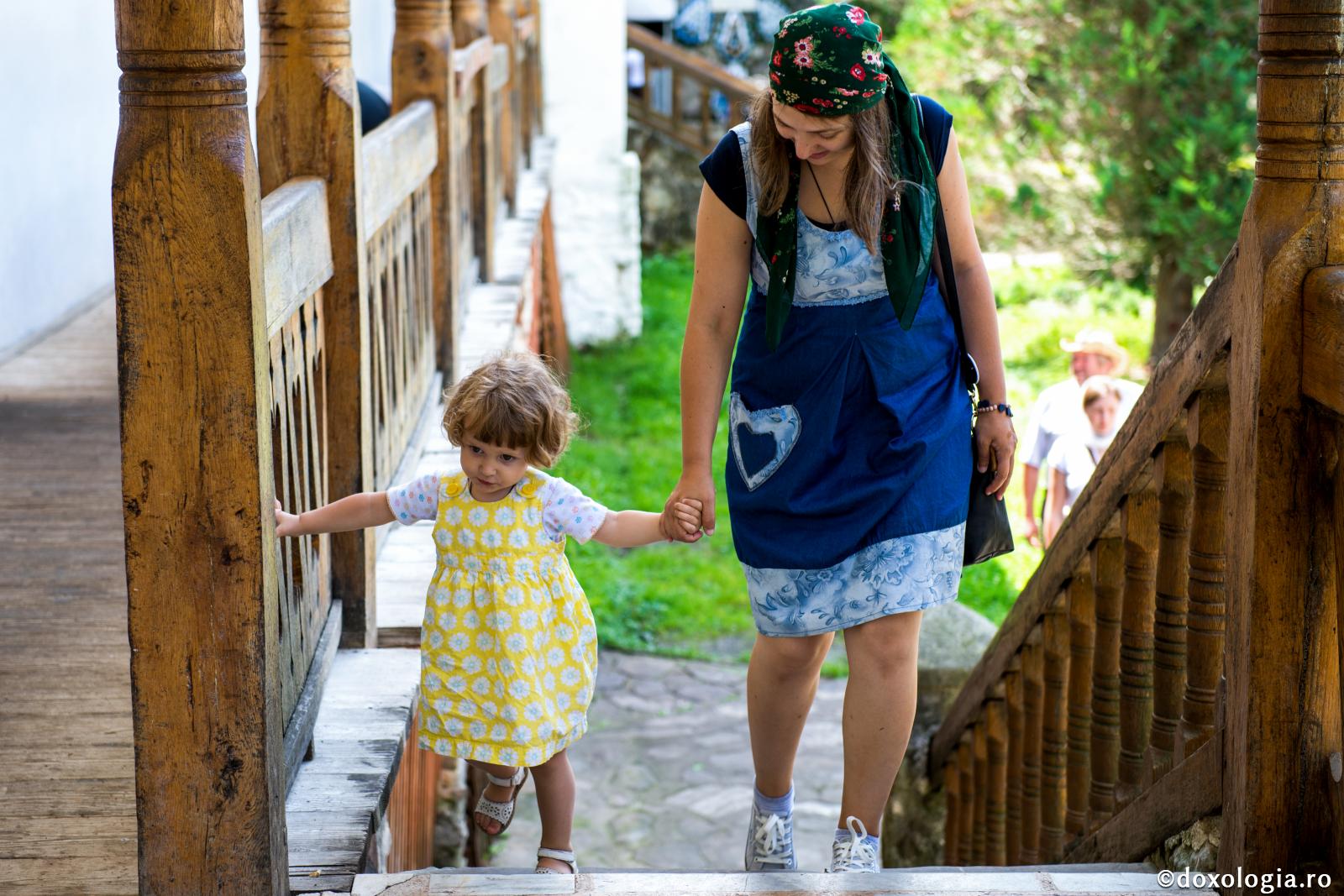 Părintele Sofronie Saharov: „Să avem pentru ceilalți o inimă de mamă”