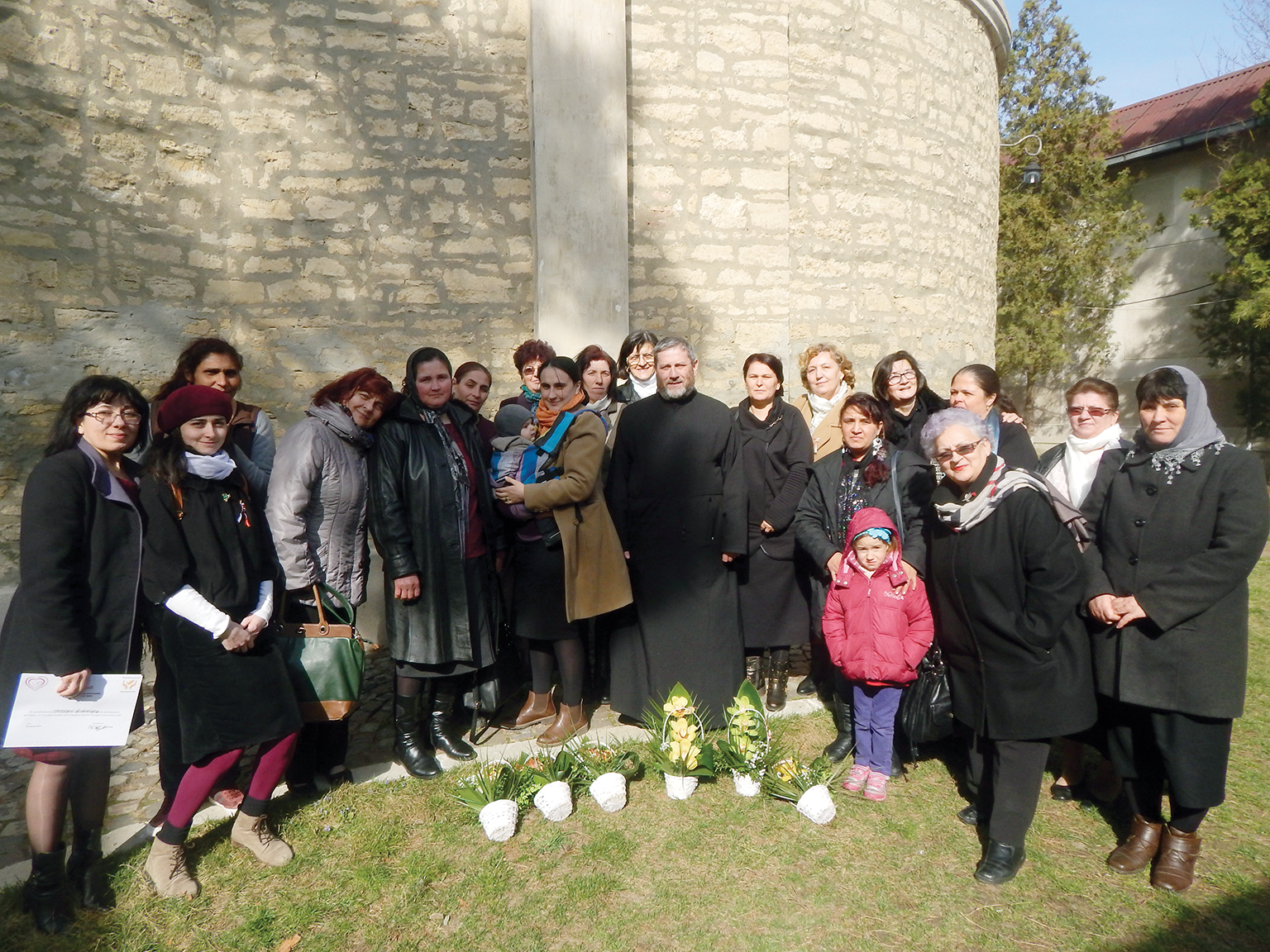 Mame din familii cu 8 copii s-au întâlnit la Biserica „Sfântul Haralambie“ din Iaşi