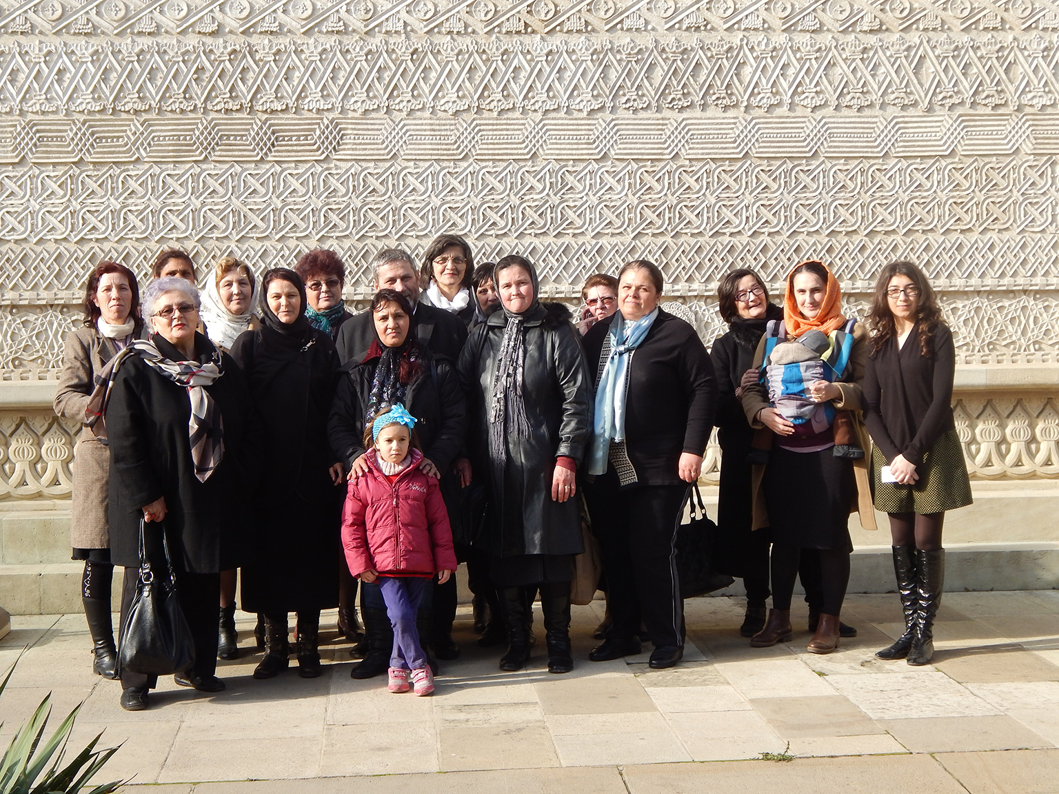 Mame din familii cu 8 copii s-au întâlnit la Biserica „Sfântul Haralambie“ din Iaşi