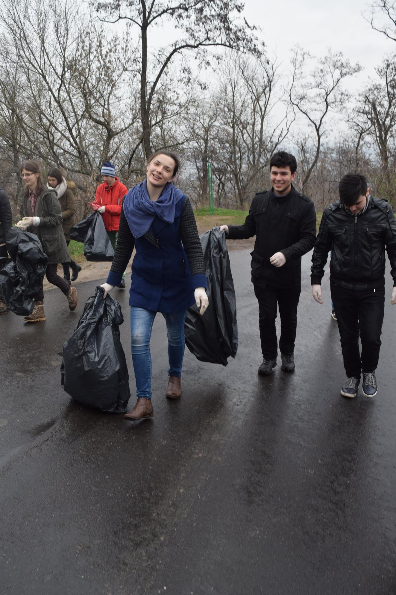 Voluntariat pentru un mediu mai curat