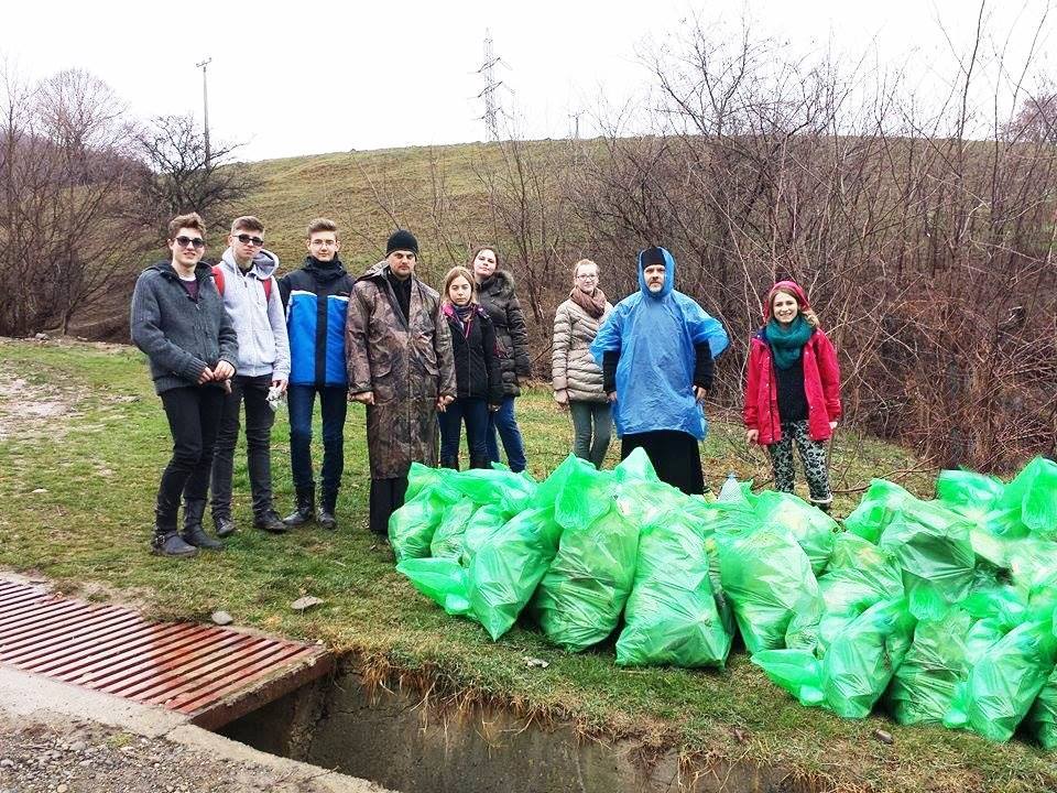 Voluntariat pentru un mediu mai curat