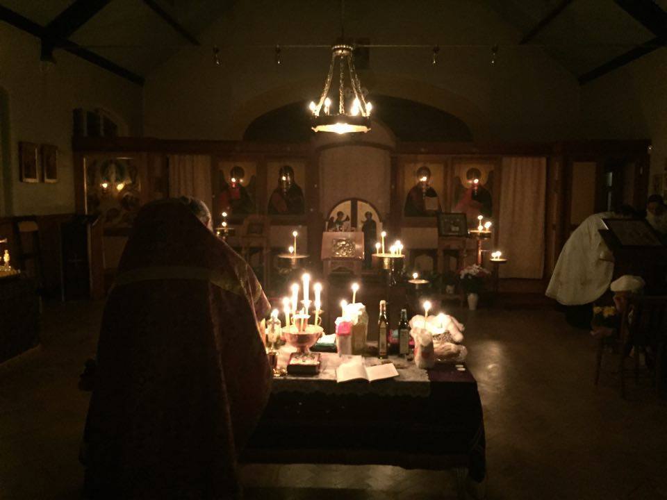 Taina Sfântului Maslu, săvârșită inter-ortodox în orașul Nottingham din Marea Britanie