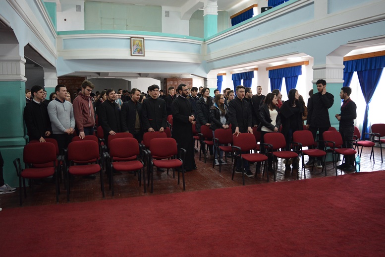 Manifestare culturală la Liceul Teologic „Episcop Melchisedec“ Manifestare culturală la Liceul Teologic „Episcop Melchisedec“