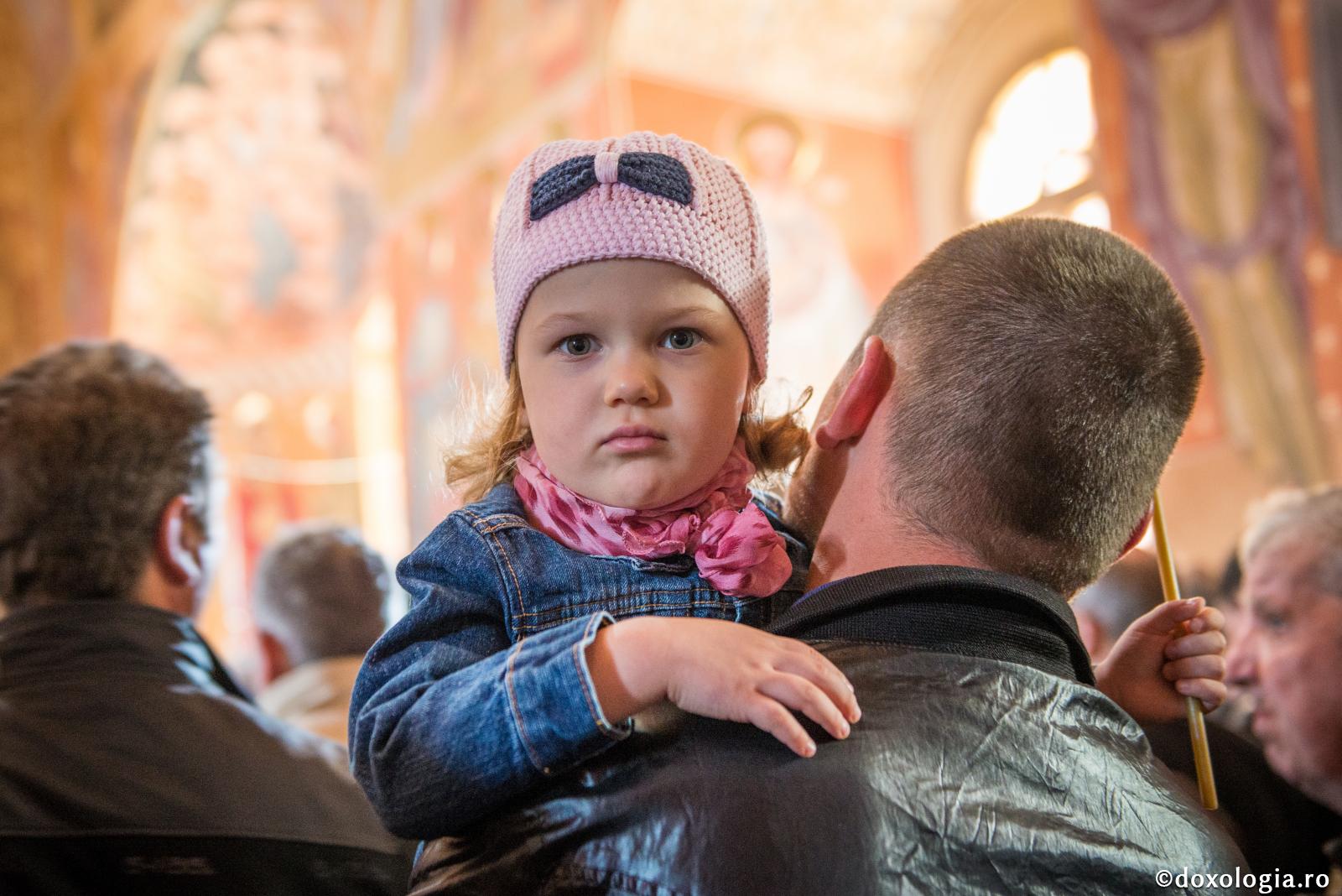 Ce să cuprindă educaţia religioasă a copiilor?