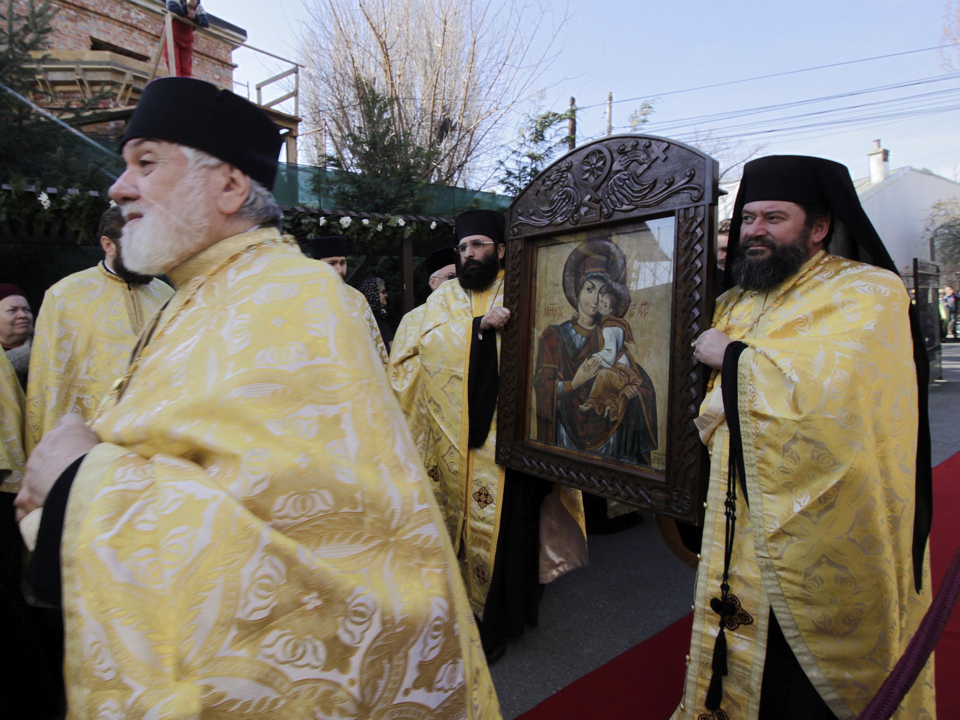 Icoana Maicii Domnului de la Catedrala Mitropolitană din Cluj a fost adusă la Bucureşti
