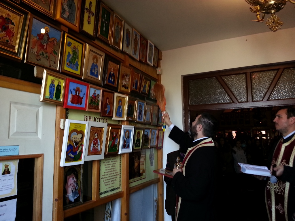 Activităţi dedicate sfintelor icoane în două parohii moldave