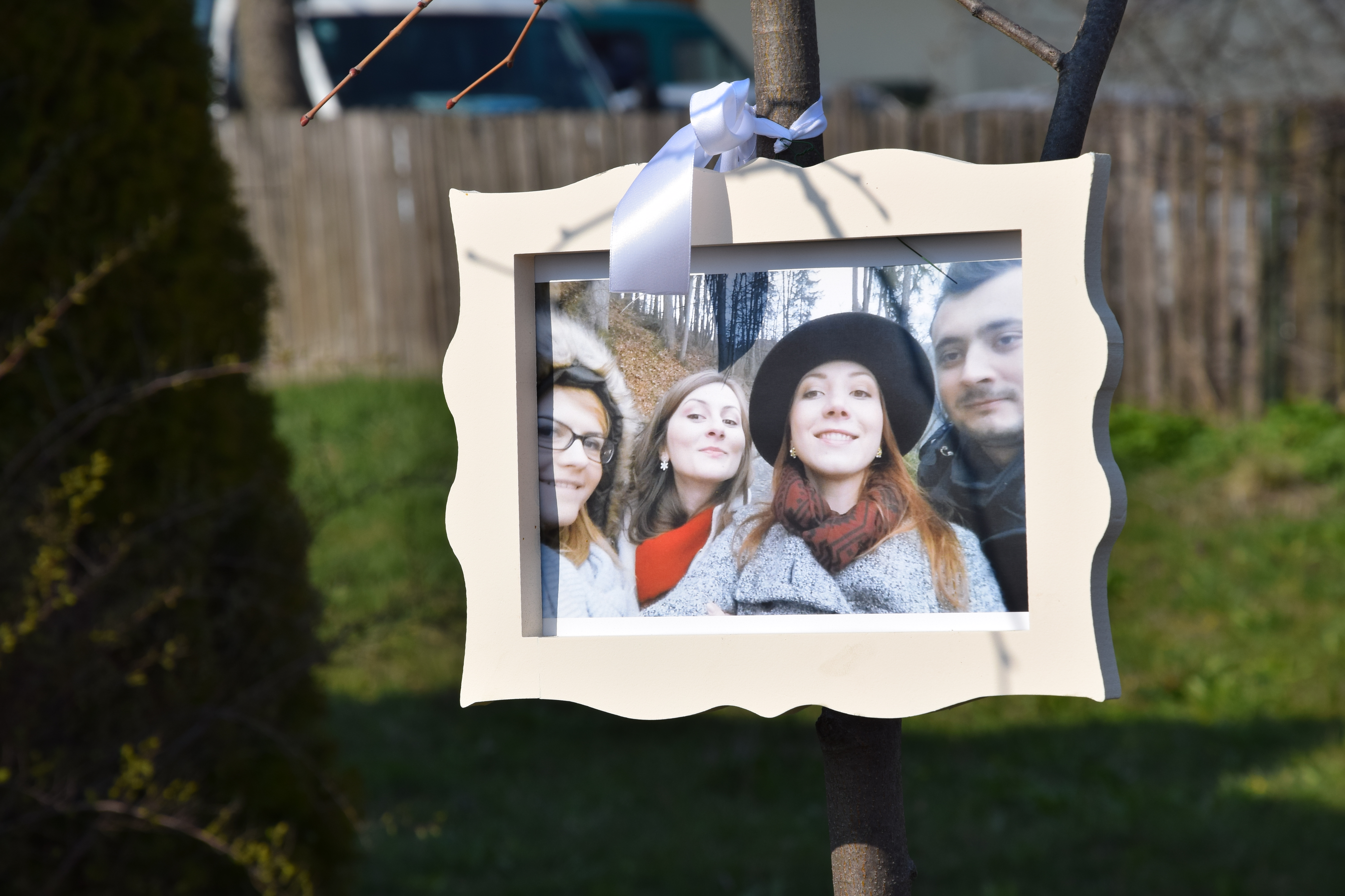 Mitropolitul Moldovei și Bucovinei, prezent la înmormântarea studentei Veronica Matcovici Mitropolitul Moldovei și Bucovinei, prezent la înmormântarea studentei Veronica Matcovici