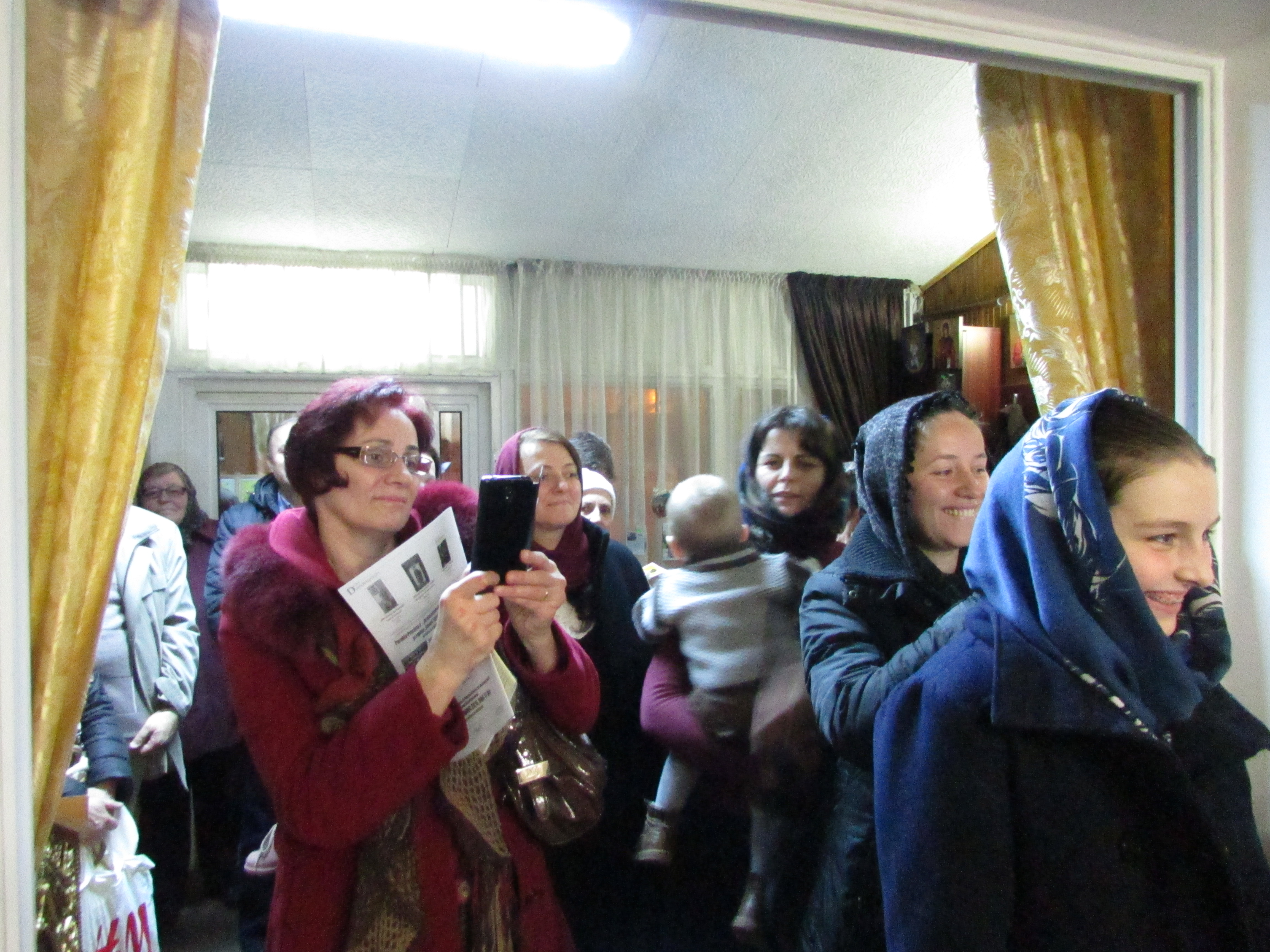 Lansare de CD la Parohia „Acoperământul Maicii Domnului” din Piatra Neamţ Lansare de CD la Parohia „Acoperământul Maicii Domnului” din Piatra Neamţ