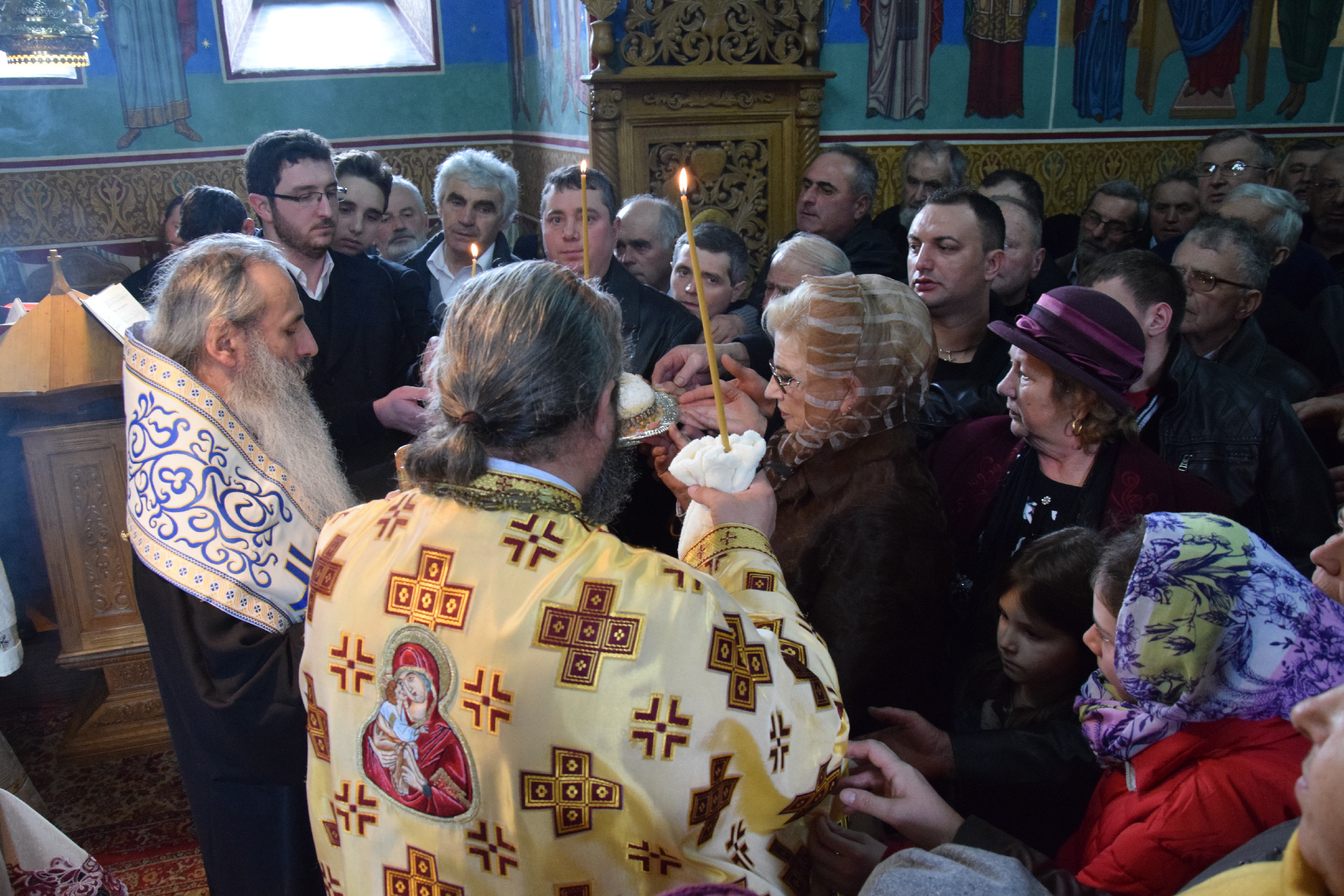 IPS Mitropolit Teofan, la Mănăstirea Almaș: „Orice încălcare a poruncii lui Dumnezeu îl face pe om neputincios” IPS Mitropolit Teofan, la Mănăstirea Almaș: „Orice încălcare a poruncii lui Dumnezeu îl face pe om neputincios”