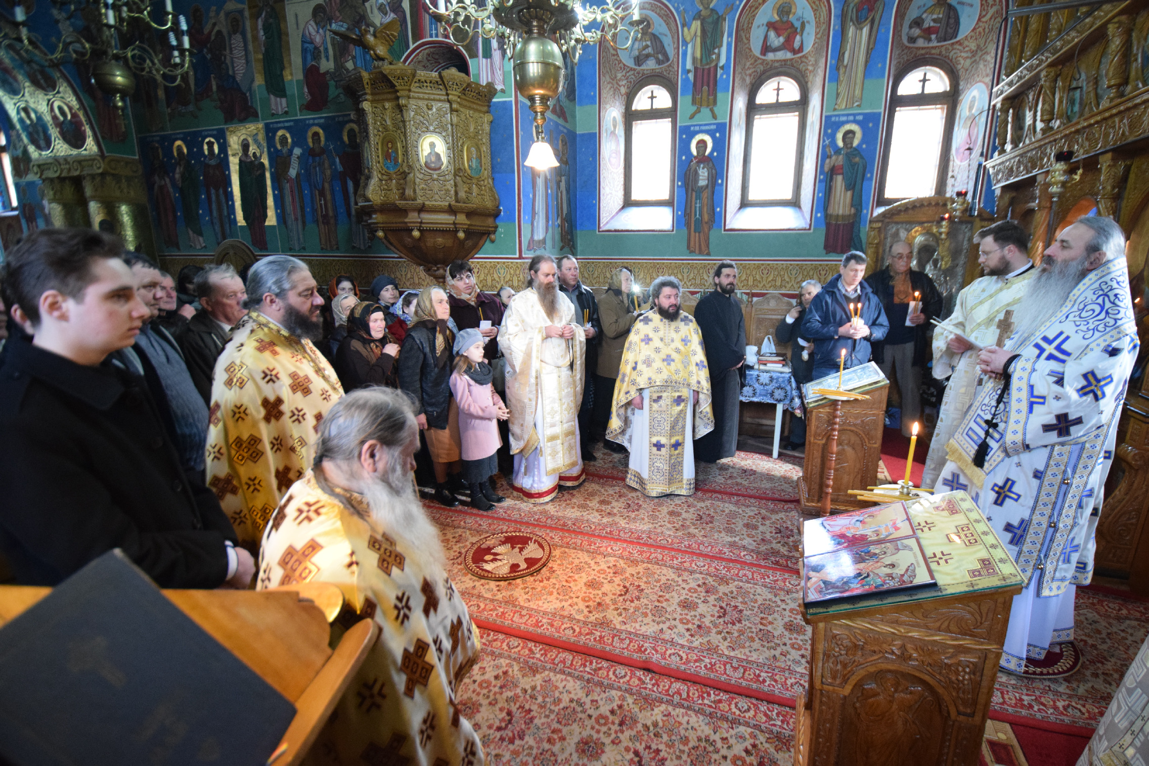 IPS Mitropolit Teofan, la Mănăstirea Almaș: „Orice încălcare a poruncii lui Dumnezeu îl face pe om neputincios” IPS Mitropolit Teofan, la Mănăstirea Almaș: „Orice încălcare a poruncii lui Dumnezeu îl face pe om neputincios”