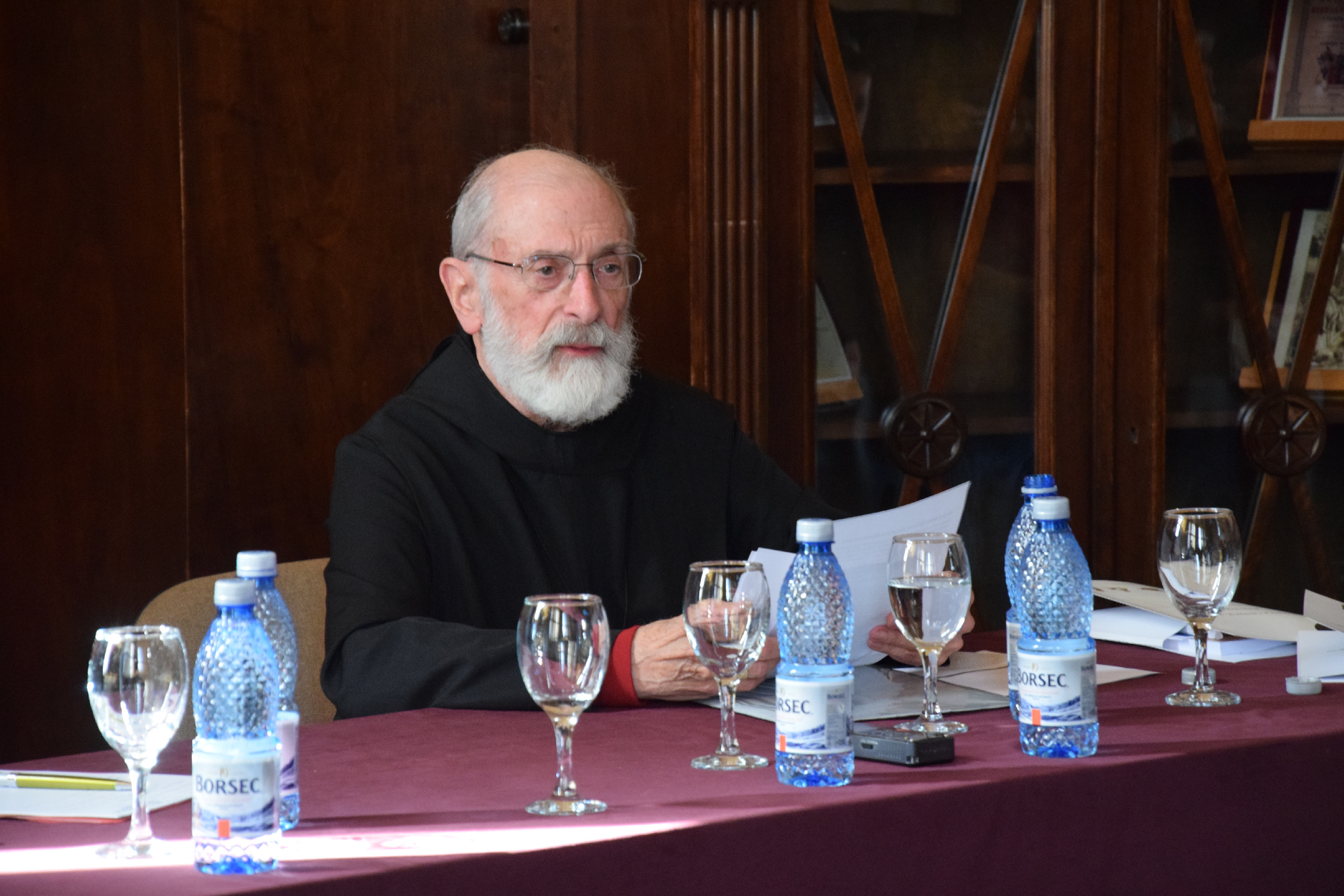 Părintele benedictin Mark Sheridan: „Mass-media este, în general, cel mai prost mijloc de informare”