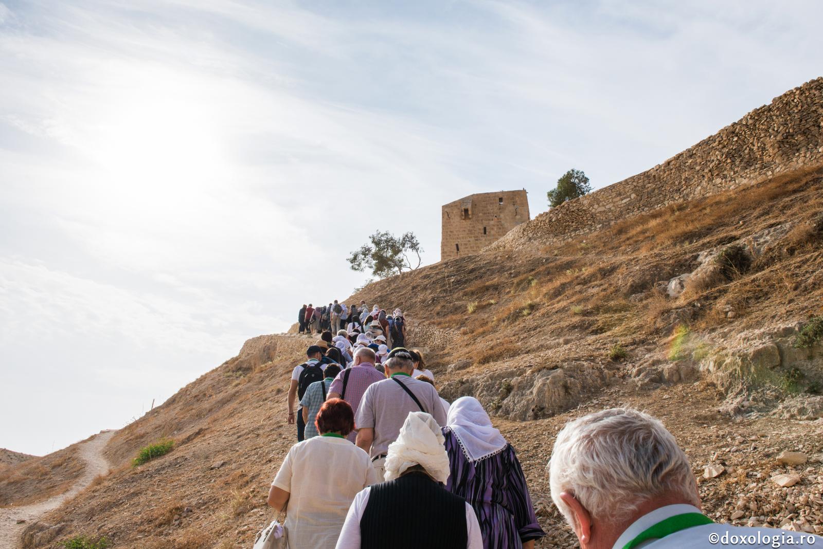 În Ceruri să-ţi fie vieţuirea!